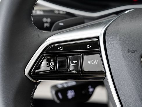 Used 2025 Audi A7 3.0T Premium image 12