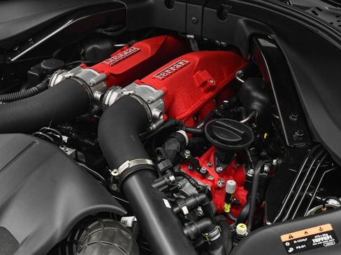 Used 2023 Ferrari Roma Nero Daytona image 34