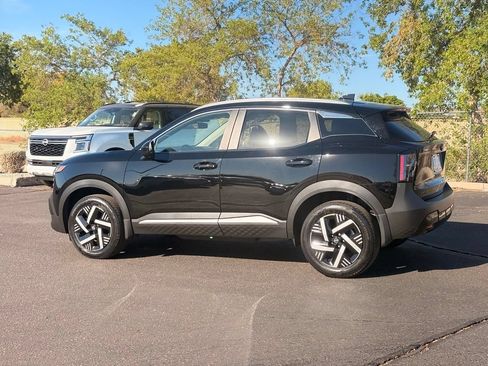 Certified 2026 Nissan Kicks SV FWD image 4