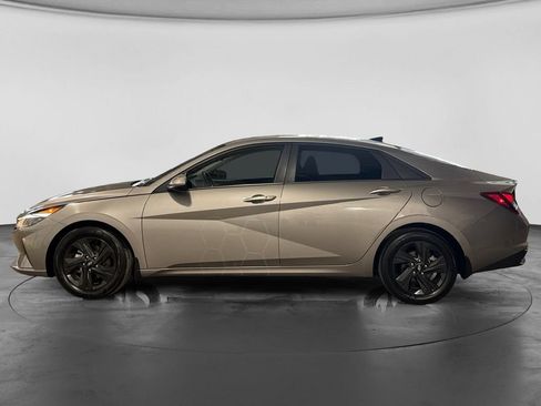 Used 2023 Hyundai Elantra SEL FWD image 7