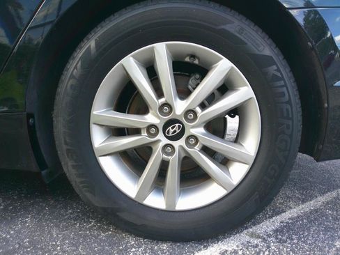 Used 2017 Hyundai Sonata SE w/ Cargo Package FWD image 21