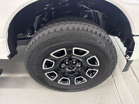 New 2026 Ford F250 Platinum AWD/4WD image 5