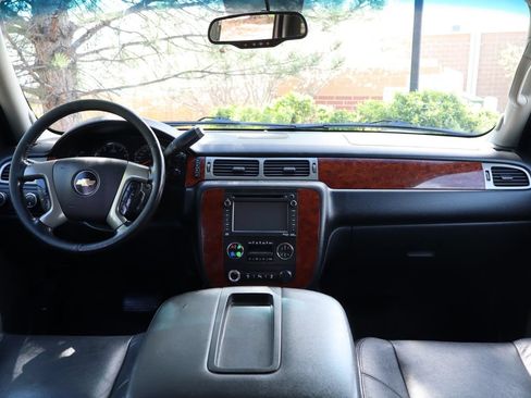 Used 2013 Chevrolet Tahoe LTZ AWD/4WD image 16