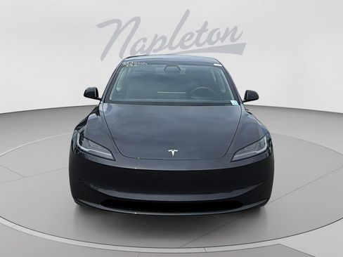 Used 2025 Tesla Model 3 Long Range RWD image 9