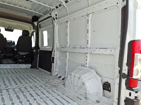Used 2024 RAM ProMaster 2500 w/ Convenience Group FWD image 21
