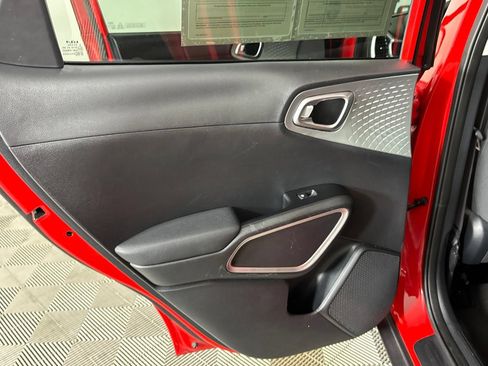 Used 2024 Kia Soul LX w/ Option Group 015 FWD image 24