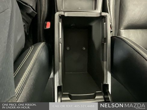 Used 2015 Toyota Camry XLE image 41