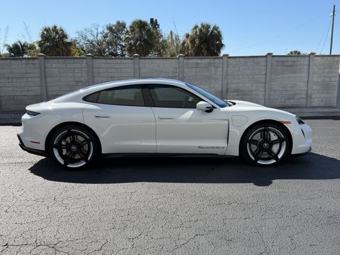 Certified 2020 Porsche Taycan Turbo image 7