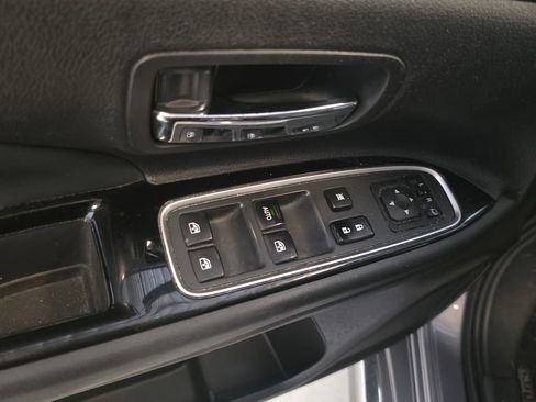 Used 2018 Mitsubishi Outlander 4WD Plug-In Hybrid image 27