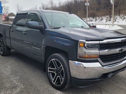 Used 2017 Chevrolet Silverado 1500 LT w/ LPO, Black Pack image 7