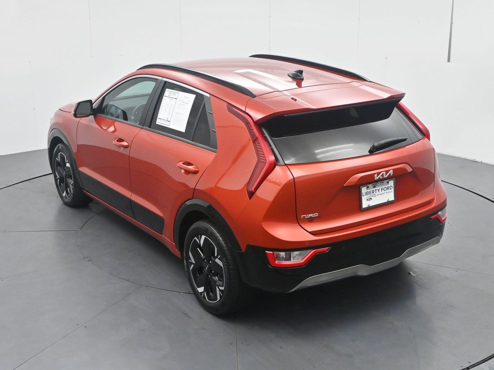 Used 2023 Kia Niro Wind FWD image 37
