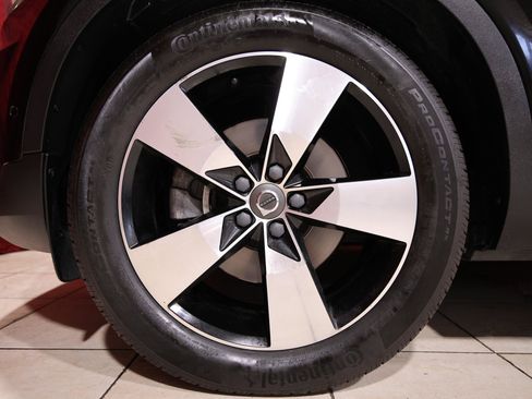 Used 2019 Volvo XC40 T5 Momentum AWD/4WD image 6