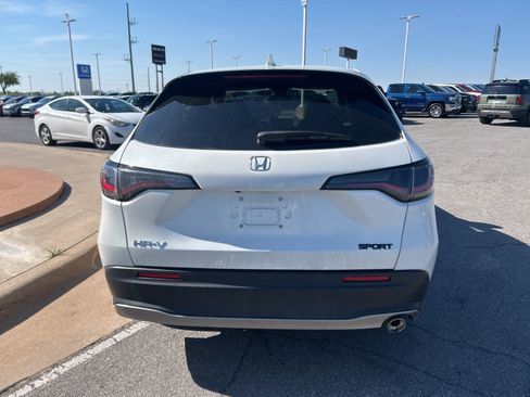 Used 2024 Honda HR-V Sport image 6