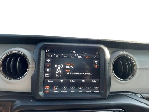 Used 2022 Jeep Gladiator High Altitude AWD/4WD image 24