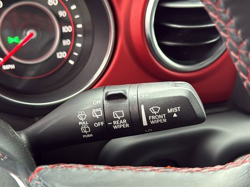 Used 2019 Jeep Wrangler Unlimited Rubicon w/ LED Lighting Group image 18