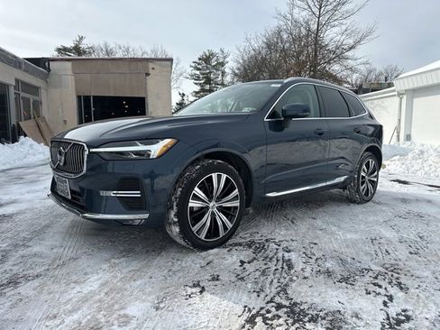 Certified 2023 Volvo XC60 B5 Plus w/ Climate Package image 4