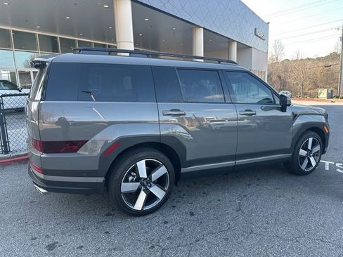 Used 2025 Hyundai Santa Fe Limited image 4