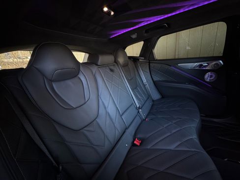 Used 2024 BMW XM image 36