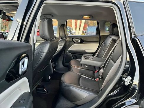 Used 2022 Jeep Compass Limited AWD/4WD image 16