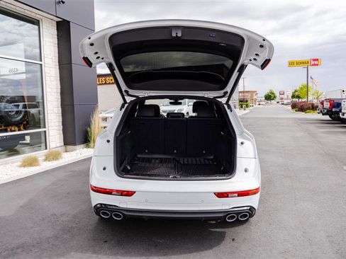 Used 2022 Audi SQ5 Premium Plus w/ Premium Plus Package AWD/4WD image 9