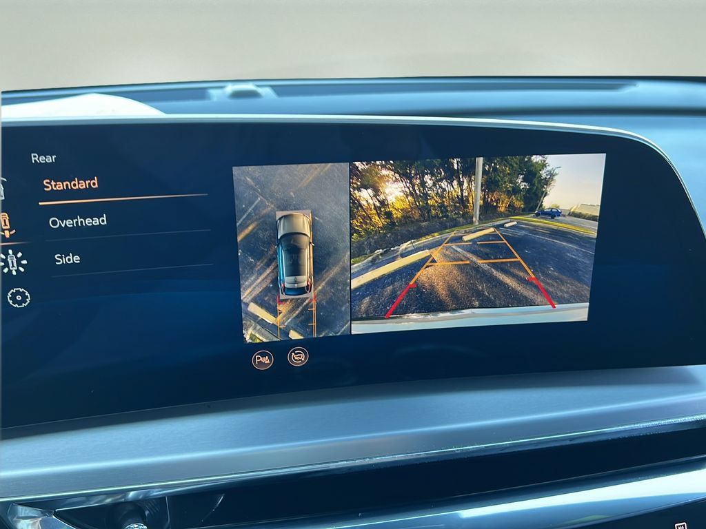 Used 2025 Cadillac Lyriq Luxury RWD image 22