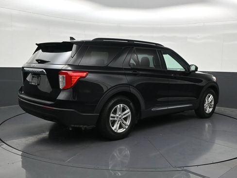 Used 2021 Ford Explorer XLT RWD image 5