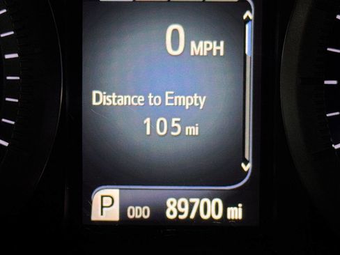 Used 2020 Toyota Sienna XLE 8 Passenger 4dr Mini Van image 37