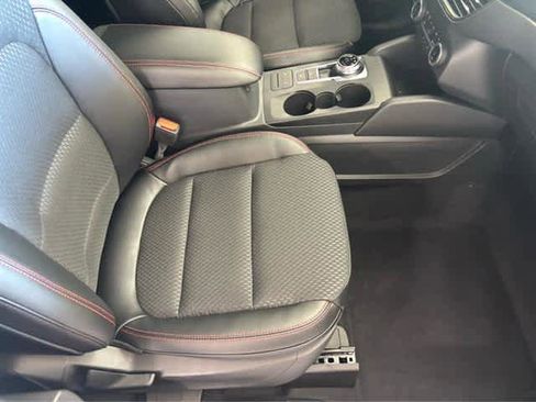 New 2025 Ford Escape ST-Line w/ Cold Weather Package image 36