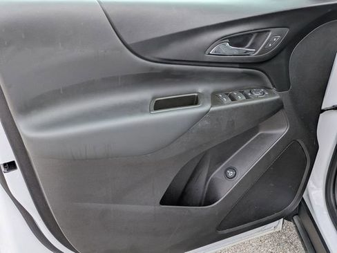 Used 2024 Chevrolet Equinox LT FWD image 10