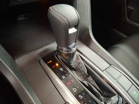 Used 2018 Honda Civic EX image 11