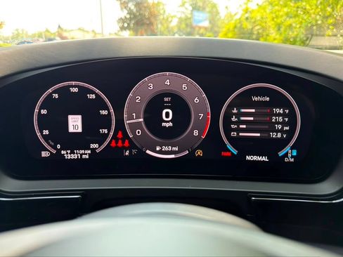 Certified 2025 Porsche Cayenne GTS AWD/4WD image 9