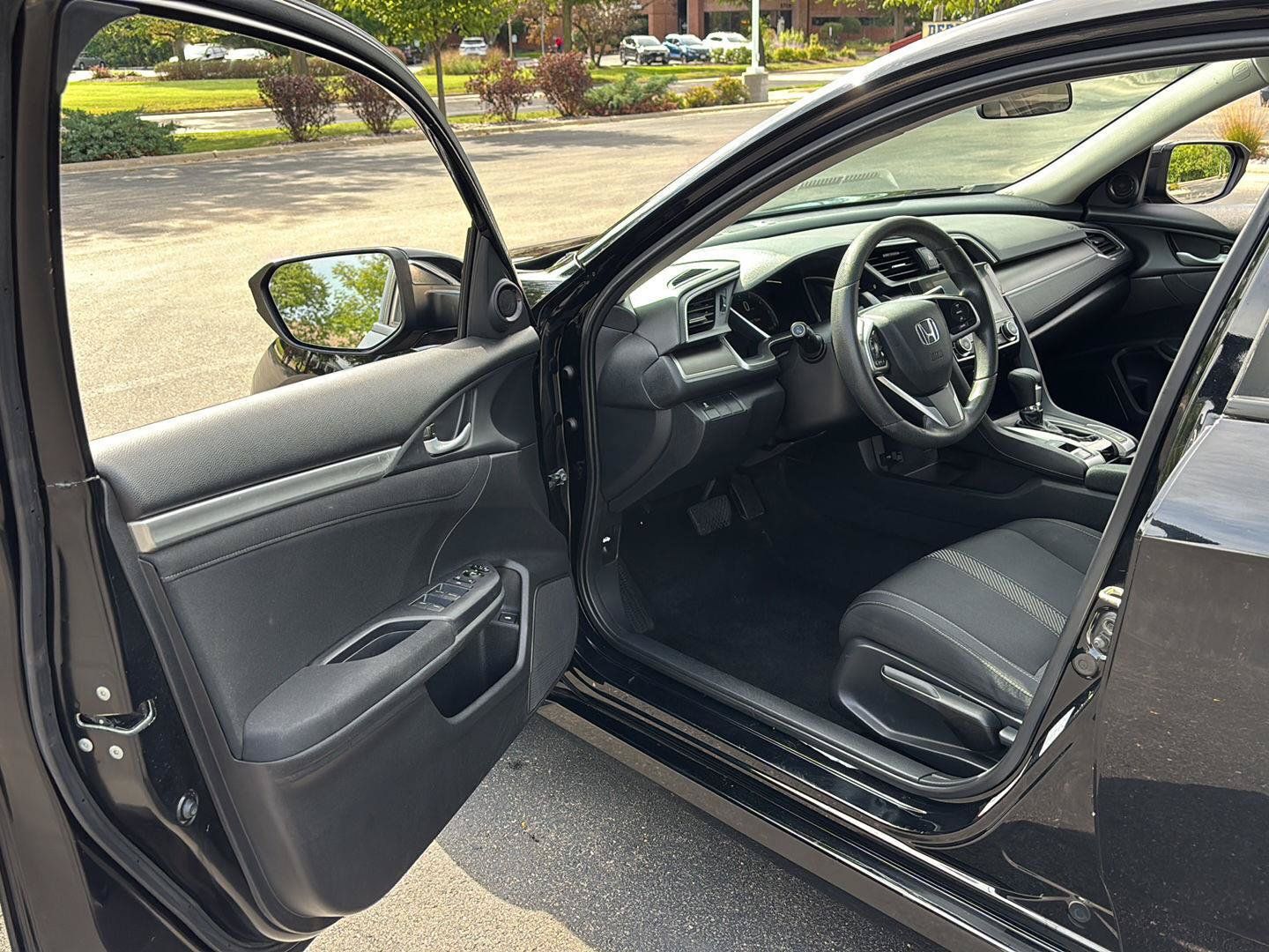 Used 2017 Honda Civic EX image 2