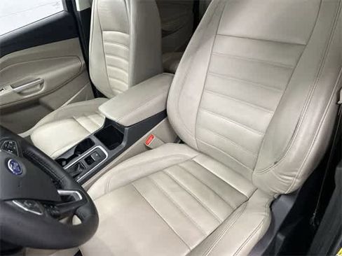 Used 2018 Ford Escape SEL image 10