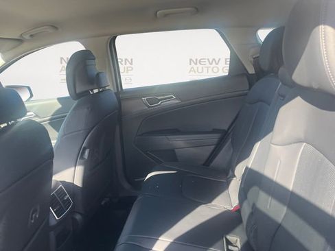 New 2026 Kia Sportage EX AWD/4WD image 13