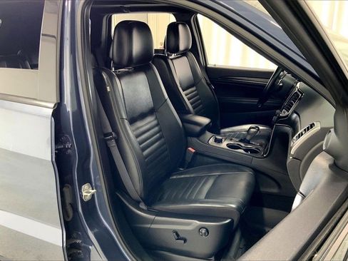 Used 2020 Jeep Grand Cherokee Limited X image 16