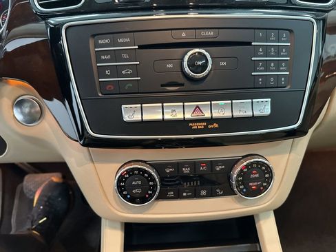 Used 2018 Mercedes-Benz GLS 450 4MATIC image 19