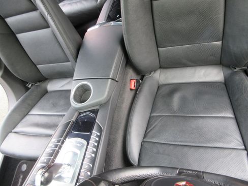 Used 2013 Porsche Panamera S image 76