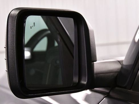 Used 2025 Ford Bronco Badlands image 15