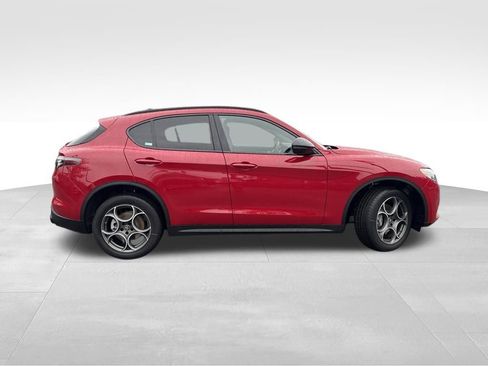New 2025 Alfa Romeo Stelvio Sprint image 8