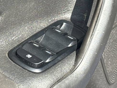 Used 2018 Ford Fiesta SE FWD image 25