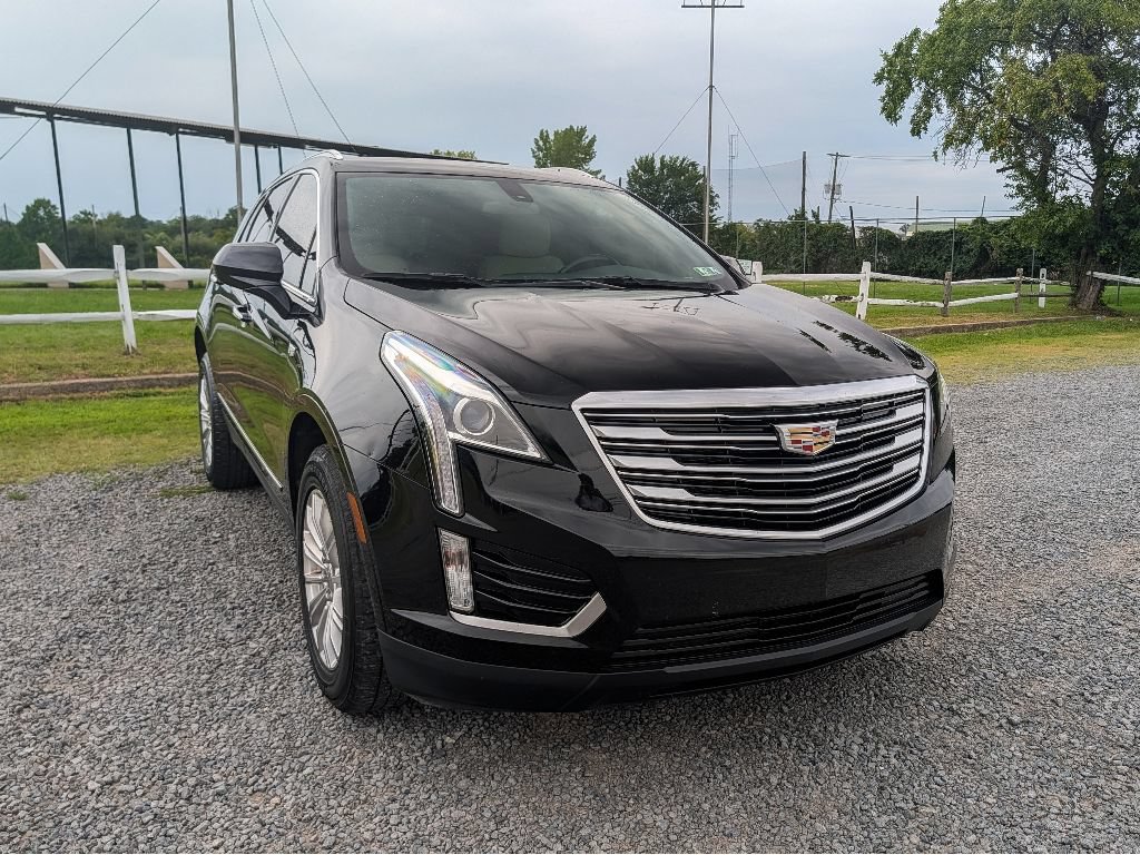 Used 2018 Cadillac XT5 AWD image 3