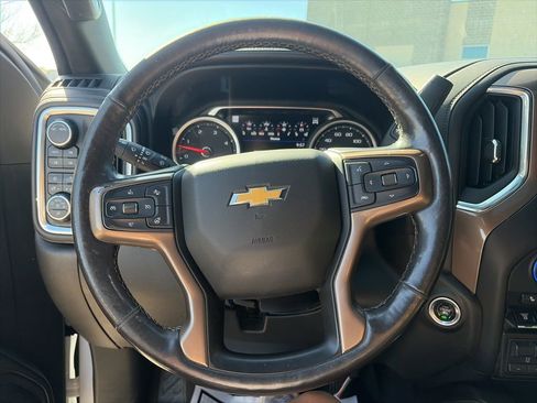 Used 2022 Chevrolet Silverado 2500 High Country w/ Z71 Off-Road Package image 12