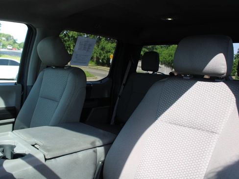 Used 2015 Ford F150 XLT w/ Equipment Group 302A Luxury AWD/4WD image 19