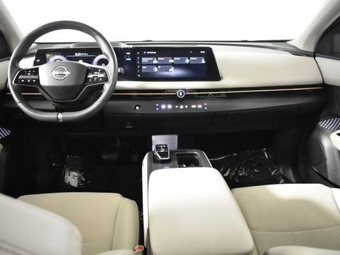 Used 2024 Nissan Ariya AWD image 28