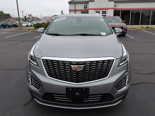 Used 2025 Cadillac XT5 Premium Luxury w/ Technology Package AWD/4WD image 2