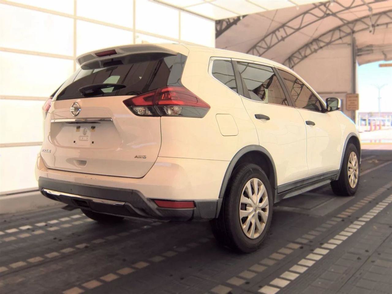 Used 2020 Nissan Rogue S AWD/4WD image 5