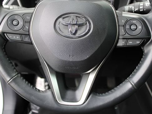 Used 2023 Toyota Corolla Cross XLE w/ Convenience Package image 13