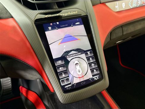 Used 2025 Lamborghini Revuelto AWD/4WD image 20