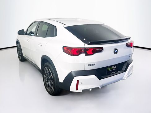Used 2026 BMW X2 xDrive28i AWD/4WD image 5