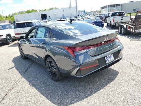 New 2026 Hyundai Elantra SEL Sport Premium FWD image 3